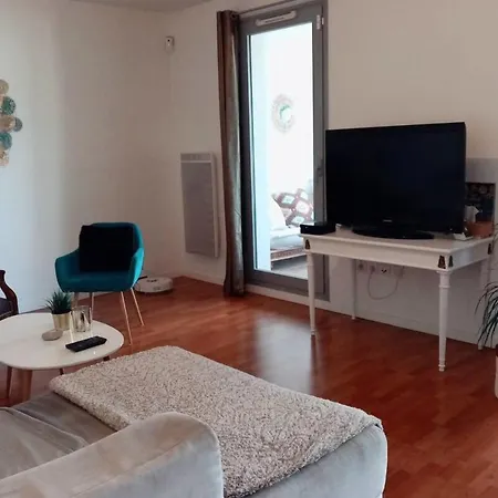 Charming Apartment Close To The Garonne River 아파트
